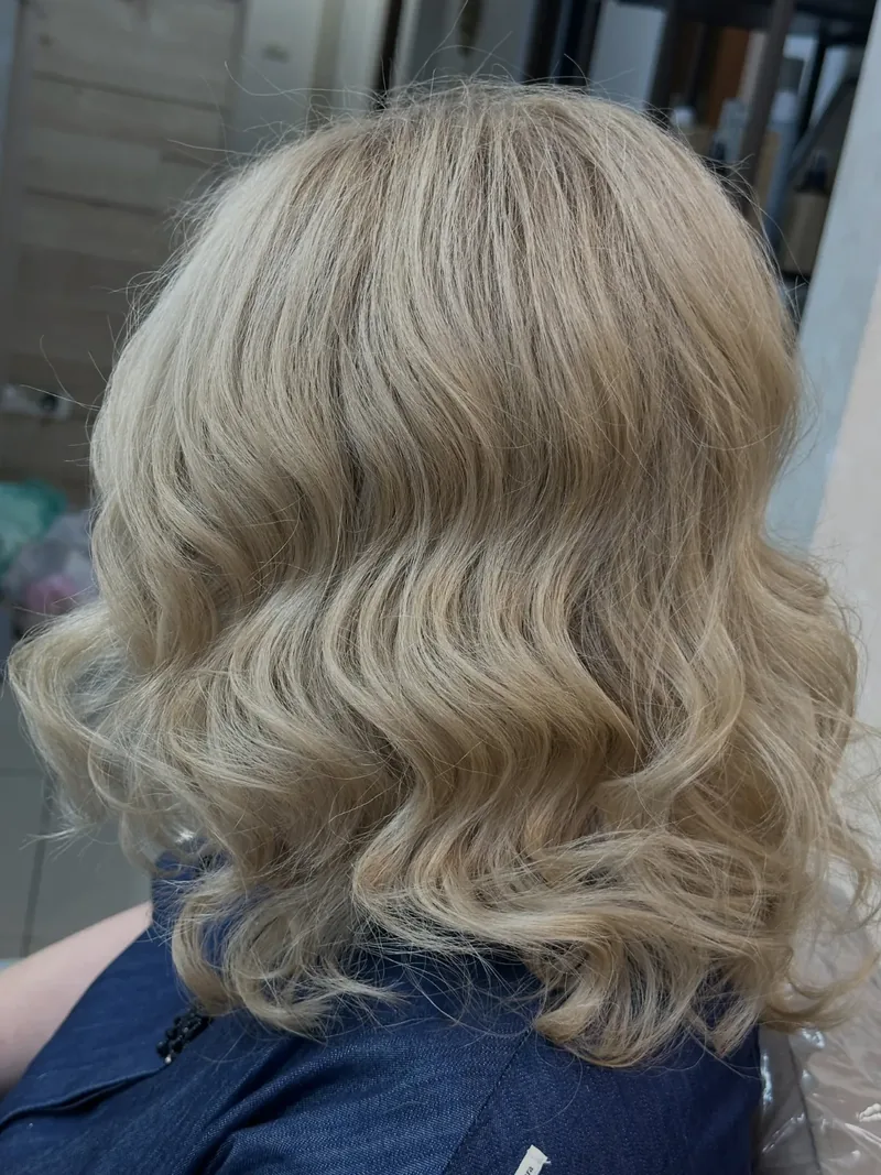 Blond auriu